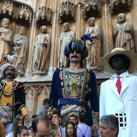 En Plaza Sedassos Centro Historico Tarragona